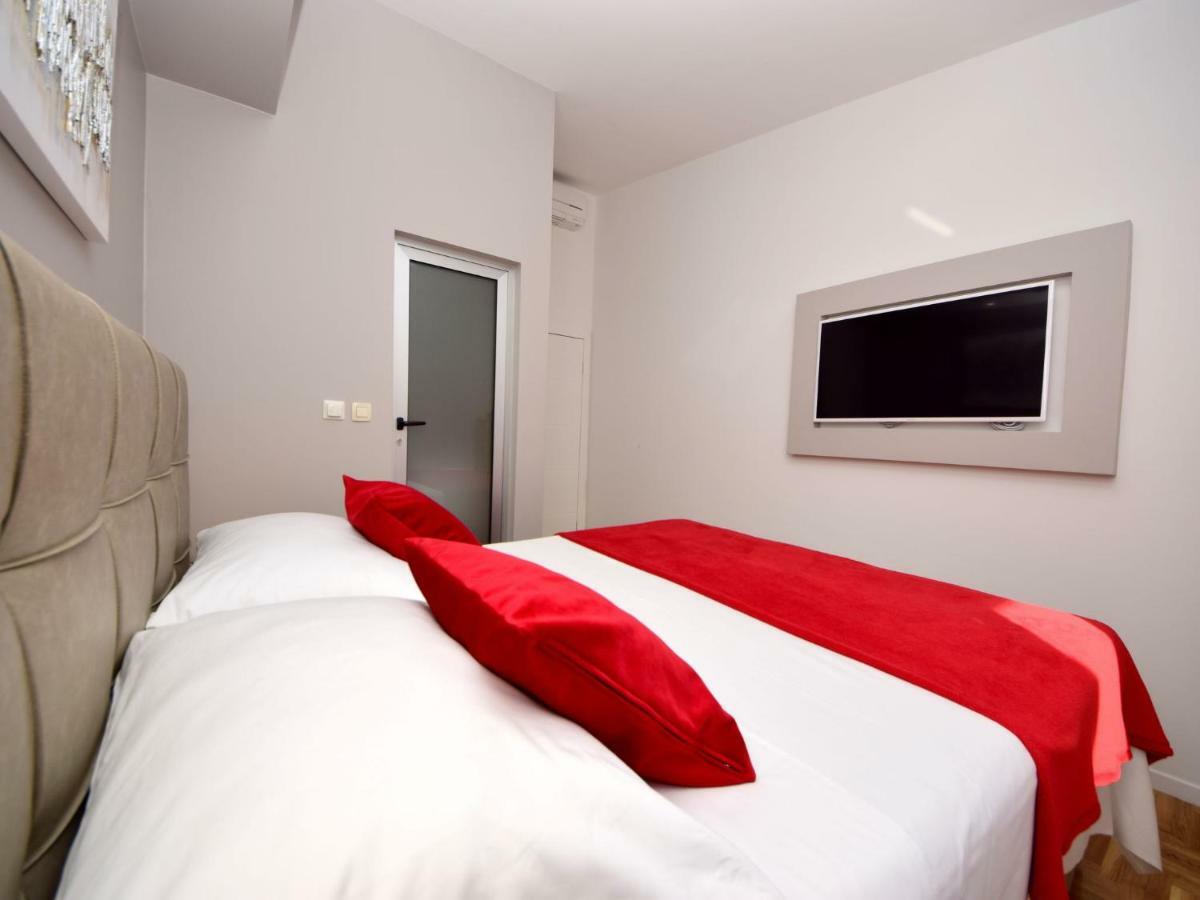 Apartment Mornar-2 By Interhome Trogir Kültér fotó